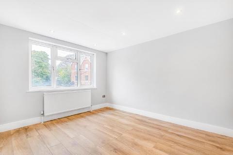 3 bedroom flat for sale - Grand Drive, Raynes Park