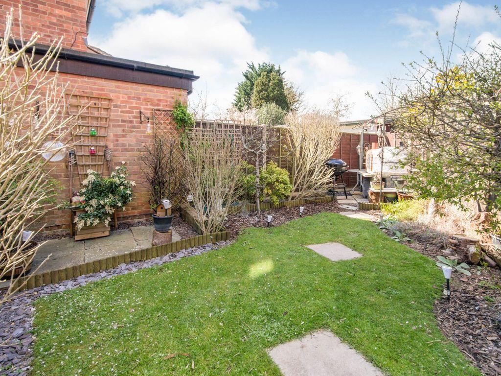 Western Way, Basingstoke, RG22 3 bed semidetached house £1,350 pcm