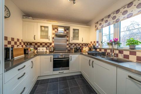19 Bencroft Road, Hemel Hempstead, HP2 5UX