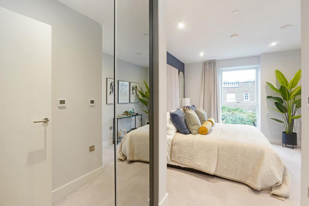 Flat 18, Raphis Court, 2 Hermitage Lane London ...