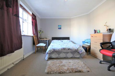 19 Leader Avenue, London, E12 6JP