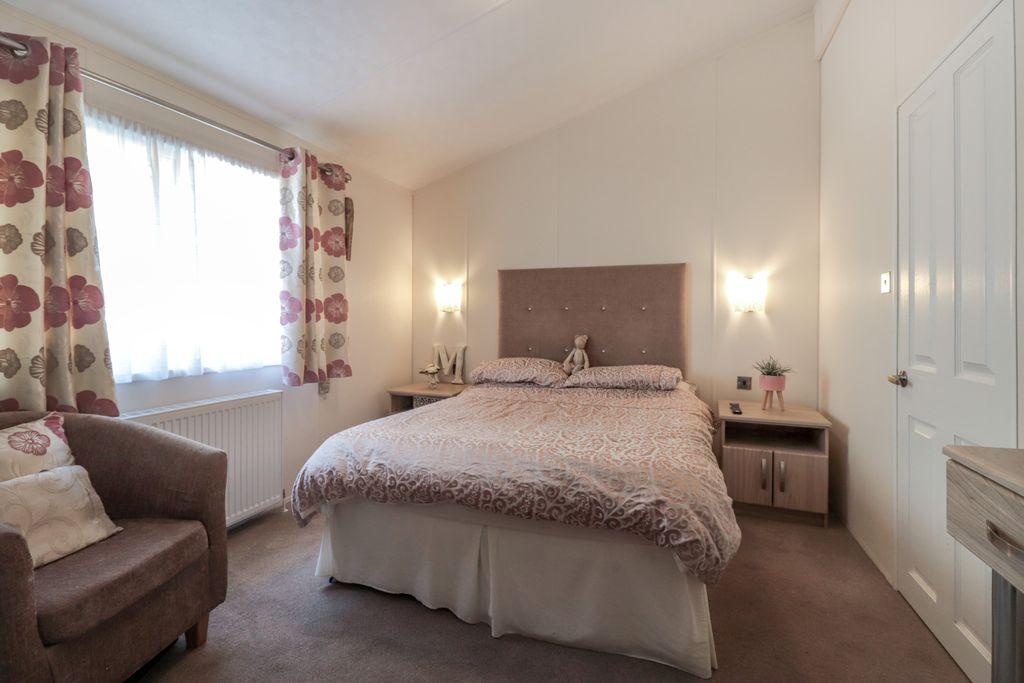 Bedroom 1 (Double with Ensuite)