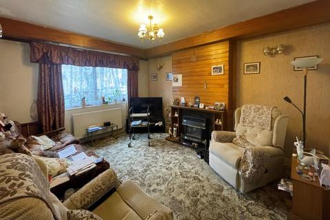 15 Middle Road, London, SW16 4HW