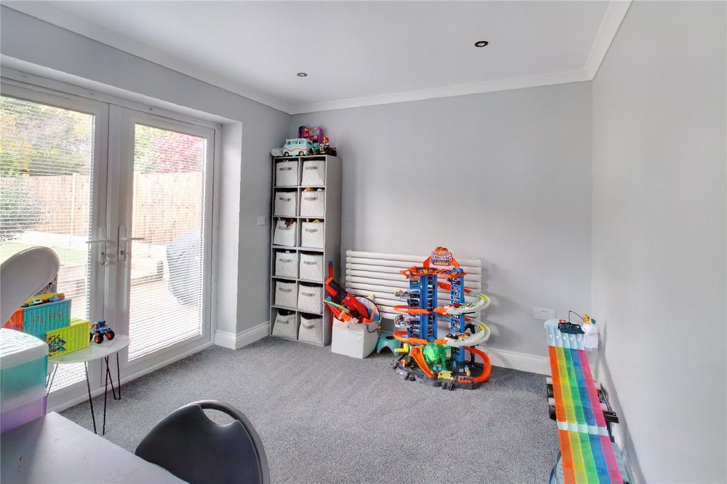 Sitting/Play Room