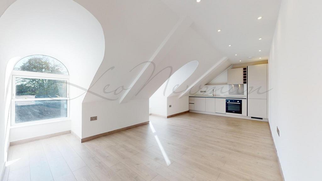 Harvest Lane, Thames Ditton, KT7 1 bed flat £1,380 pcm (£318 pw)