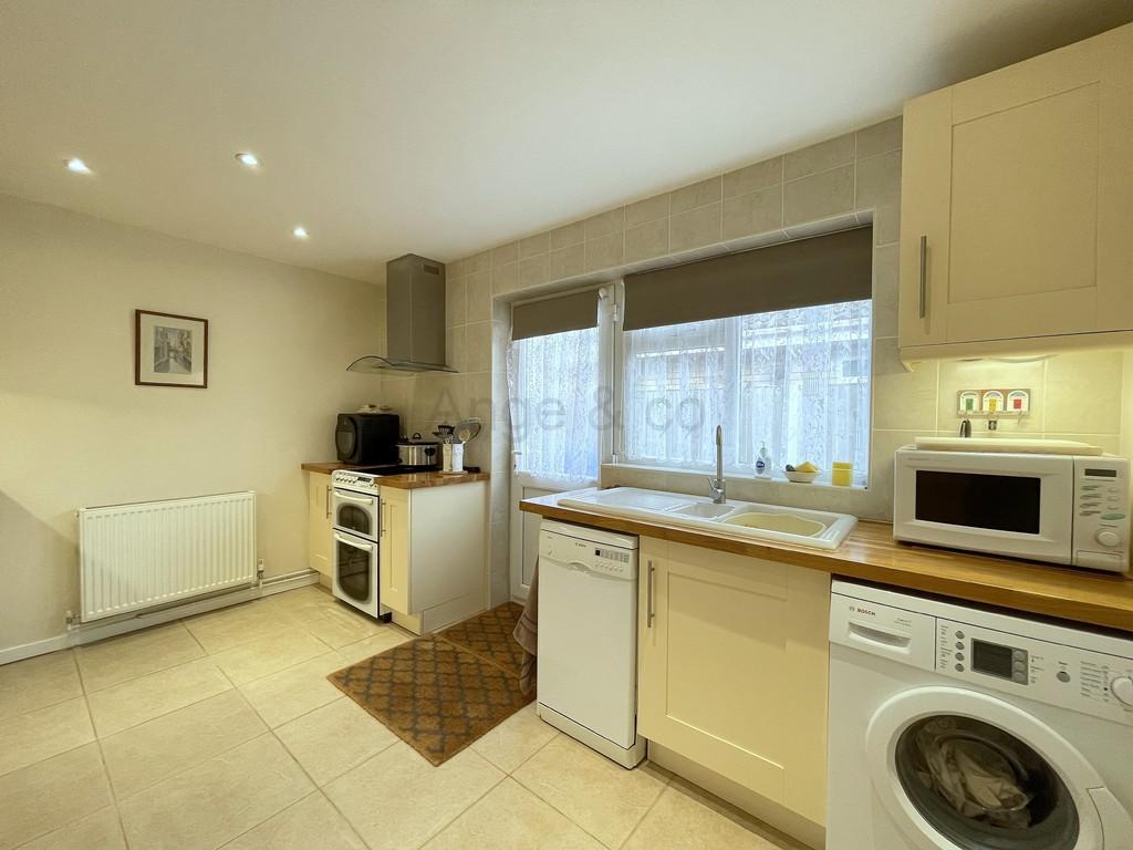 Clifford Drive, Oulton Broad, Lowestoft 3 bed detached bungalow £295,000