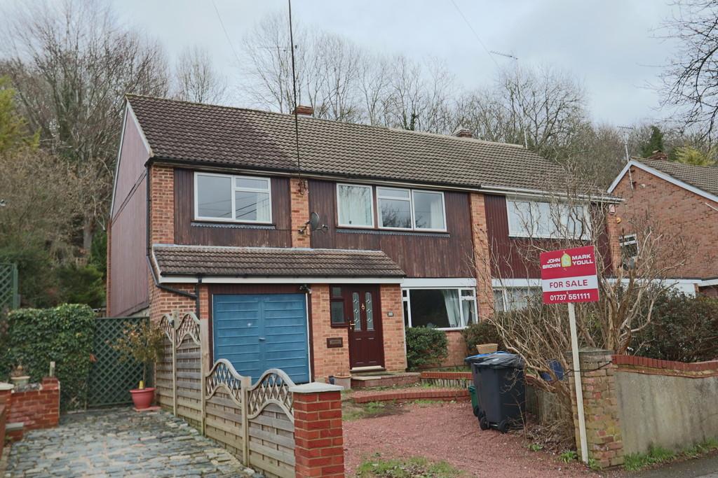 Caterham Drive, Old Coulsdon 4 bed semidetached house £450,000