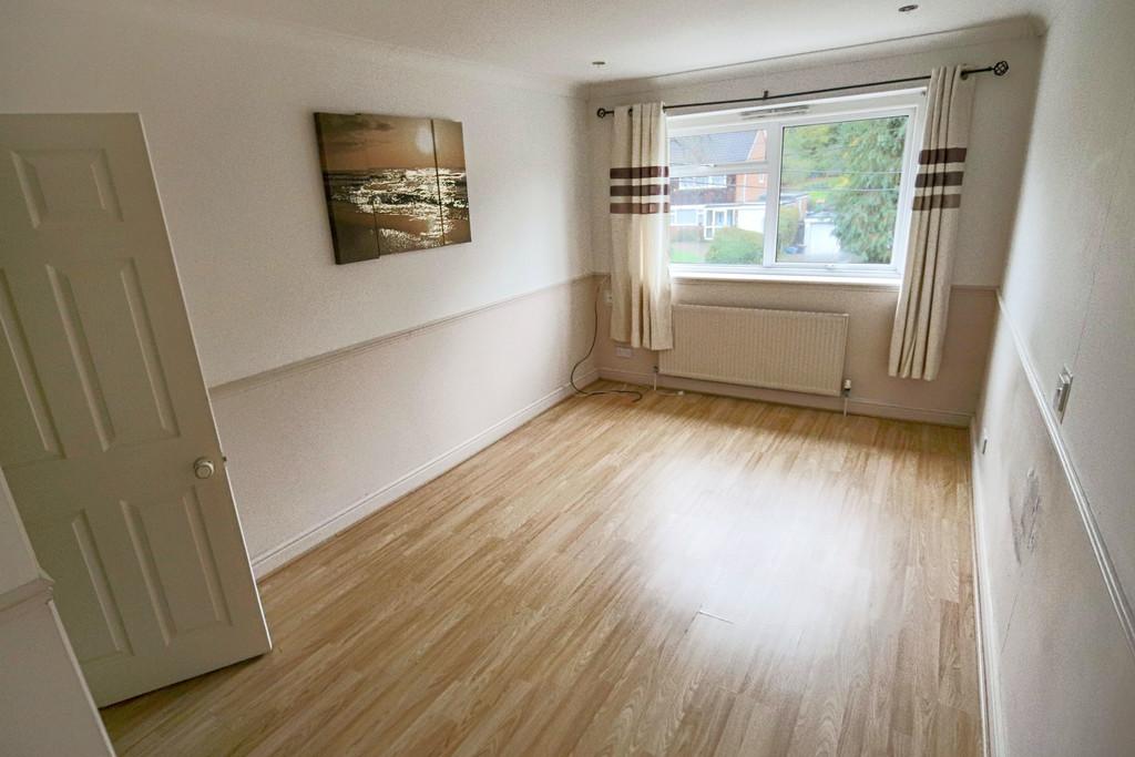 Caterham Drive, Old Coulsdon 4 bed semidetached house £450,000