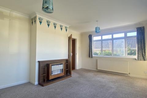 3 bedroom detached bungalow to rent, River Close, Wimborne