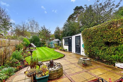 31 Pine Avenue, West Wickham, BR4 0LN