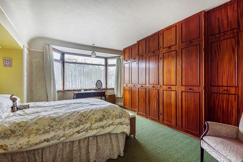 31 Pine Avenue, West Wickham, BR4 0LN