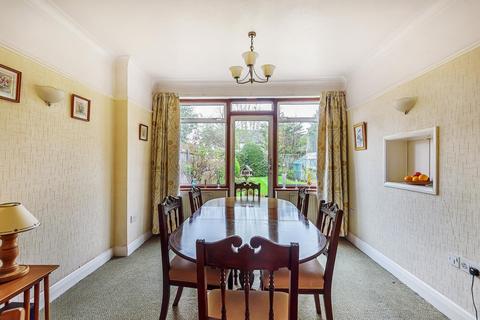 31 Pine Avenue, West Wickham, BR4 0LN