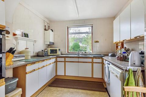 31 Pine Avenue, West Wickham, BR4 0LN