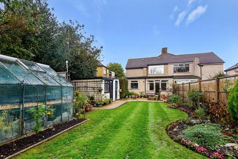 31 Pine Avenue, West Wickham, BR4 0LN