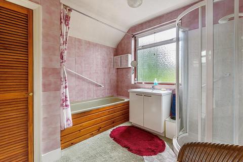 31 Pine Avenue, West Wickham, BR4 0LN
