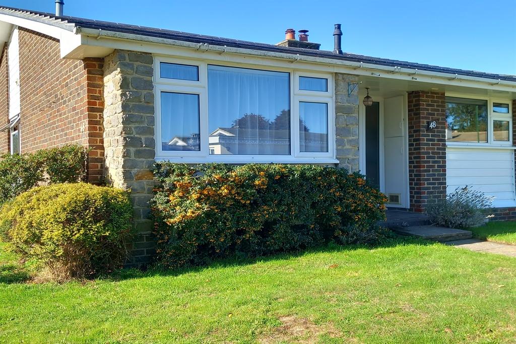 Heathfield Park, Midhurst, GU29 2 bed bungalow £1,300 pcm (£300 pw)