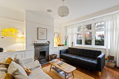 22 The Square, Carshalton, SM5 3BN