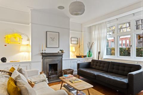 22 The Square, Carshalton, SM5 3BN