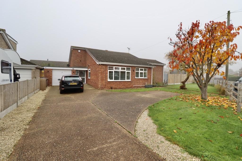 Swallow Avenue, Skellingthorpe, Lincoln 3 bed detached bungalow £360,000