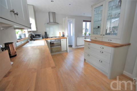 9 Wilkin Drive, Tiptree, Colchester, CO5 0RS