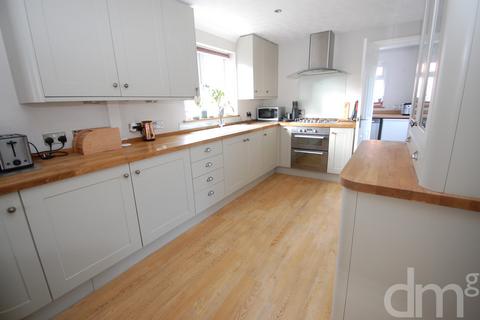 9 Wilkin Drive, Tiptree, Colchester, CO5 0RS