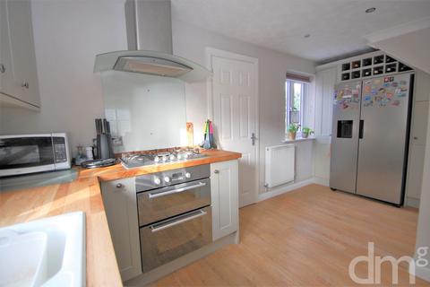 9 Wilkin Drive, Tiptree, Colchester, CO5 0RS