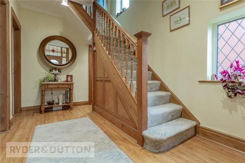 3 bedroom semi-detached house for sale - St. Georges Square, Chadderton, Oldham, Greater Manchester, OL9