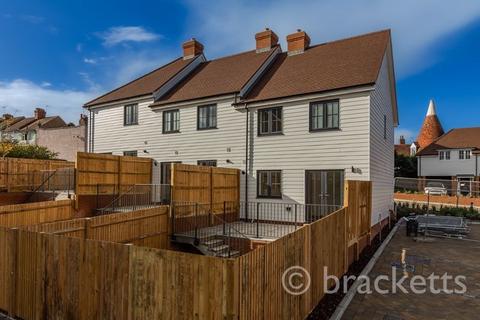 2 bedroom end of terrace house for sale, Henwood Green Road, Pembury, Tunbridge Wells