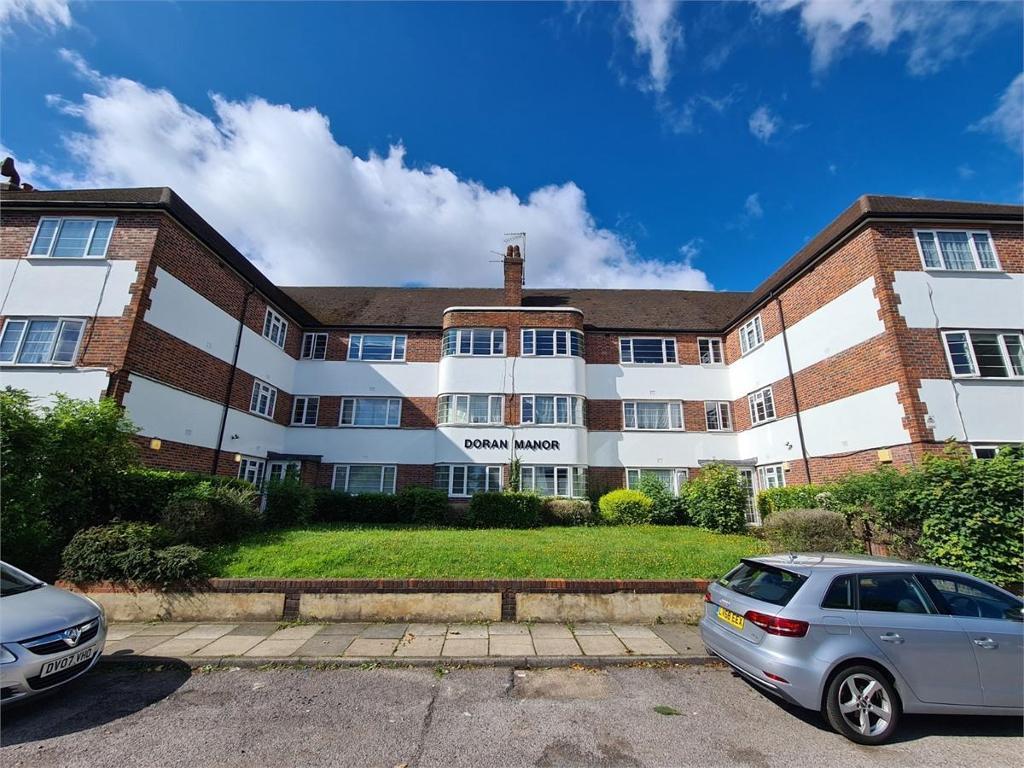 Great North Road, East Finchley... 2 bed flat £1,699 pcm (£392 pw)