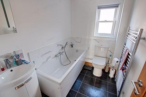 3a British Row, Trowbridge, BA14 8PB