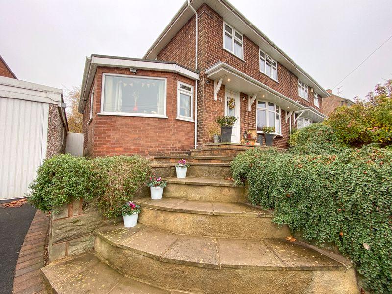 Highfield Road West, Biddulph, ST8 6HB 3 bed semidetached house £230,000