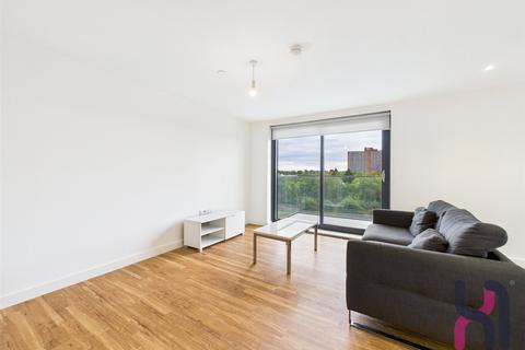 2 bedroom flat to rent, Manchester Waters, 3 Pomona Strand, Old Trafford, M16