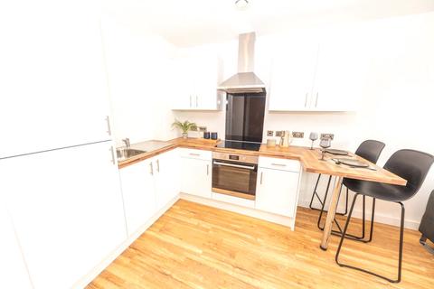 2 bedroom flat to rent - Manchester Waters, 3 Pomona Strand, Old Trafford, M16
