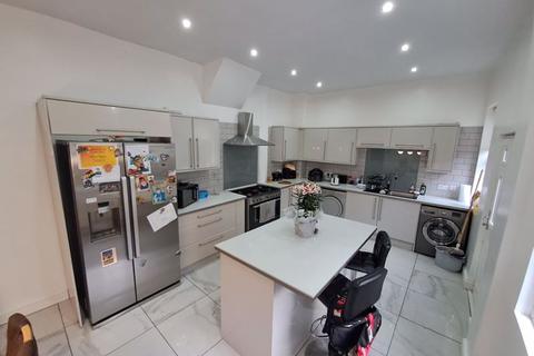 7 bedroom semi-detached house for sale - Oxford Avenue, Bootle