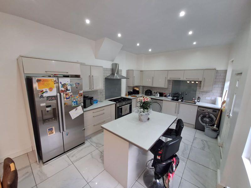 Oxford Avenue, Bootle 7 bed semidetached house for sale £300,000
