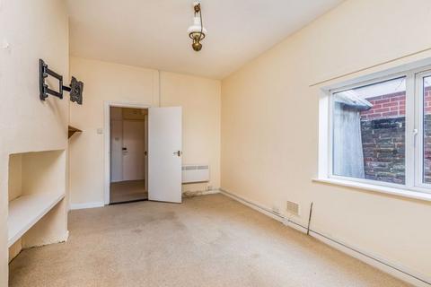 Studio to rent - Eastney Road, Southsea