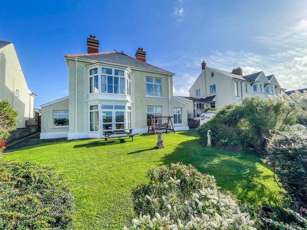 Gwbert, Cardigan 4 bed detached house for sale £695,000