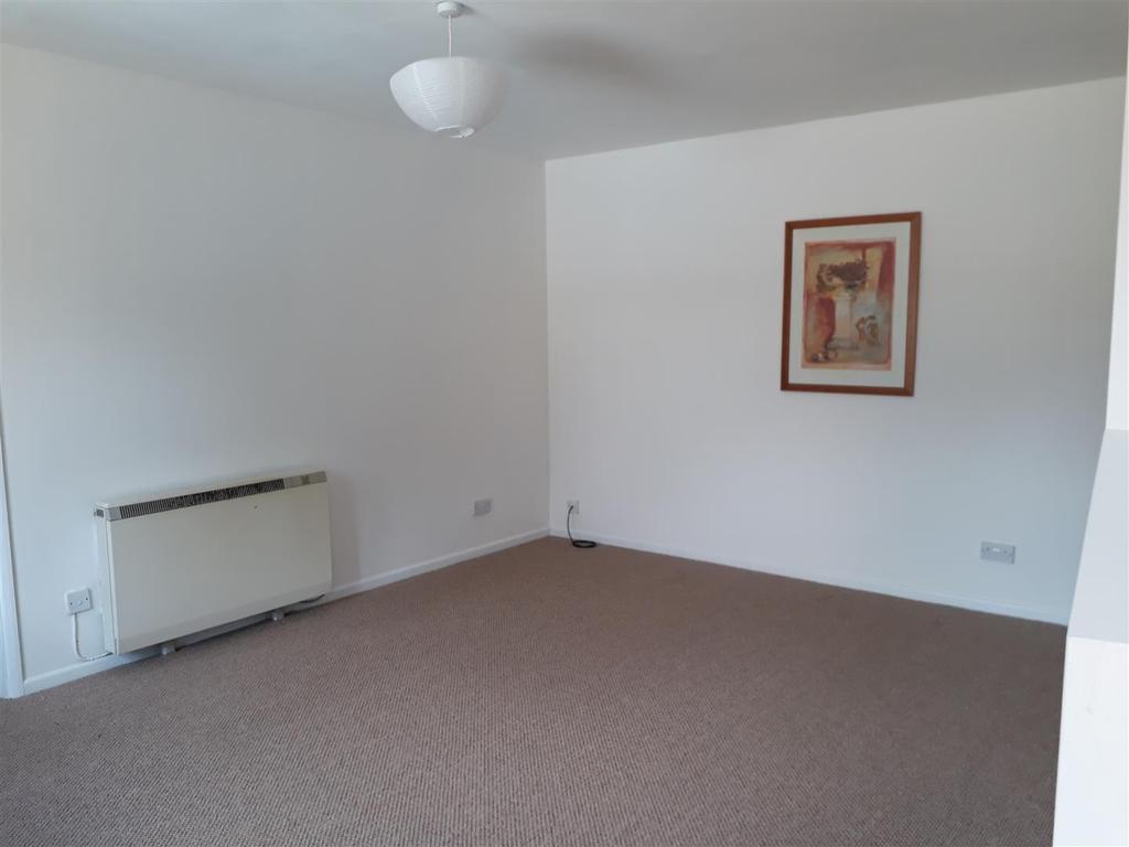 Carr Lane Willerby 2 bed cottage £595 pcm (£137 pw)