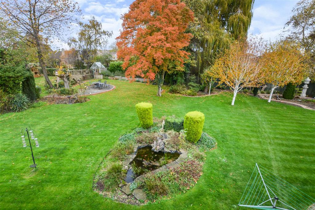 Old School Lane, Bottesford, Scunthorpe 4 bed detached house £400,000