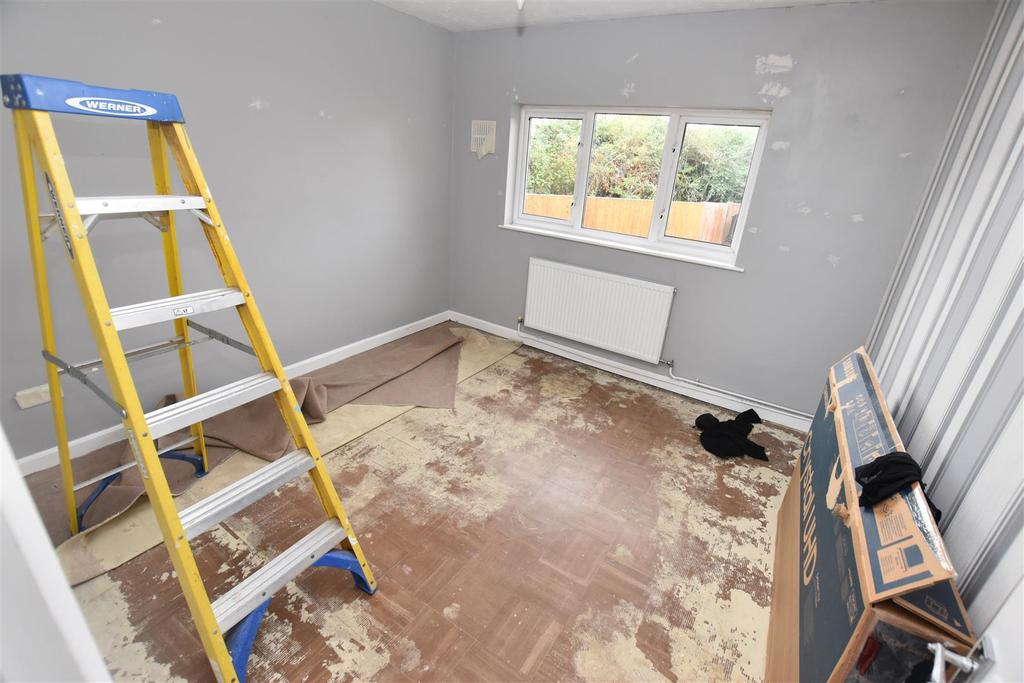 New Road, Messing 3 bed detached bungalow £1,250 pcm (£288 pw)
