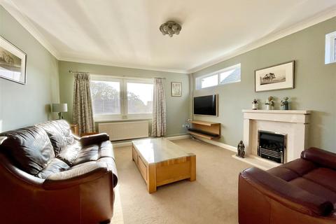3 bedroom chalet for sale - Saltdean Close, Bexhill-On-Sea