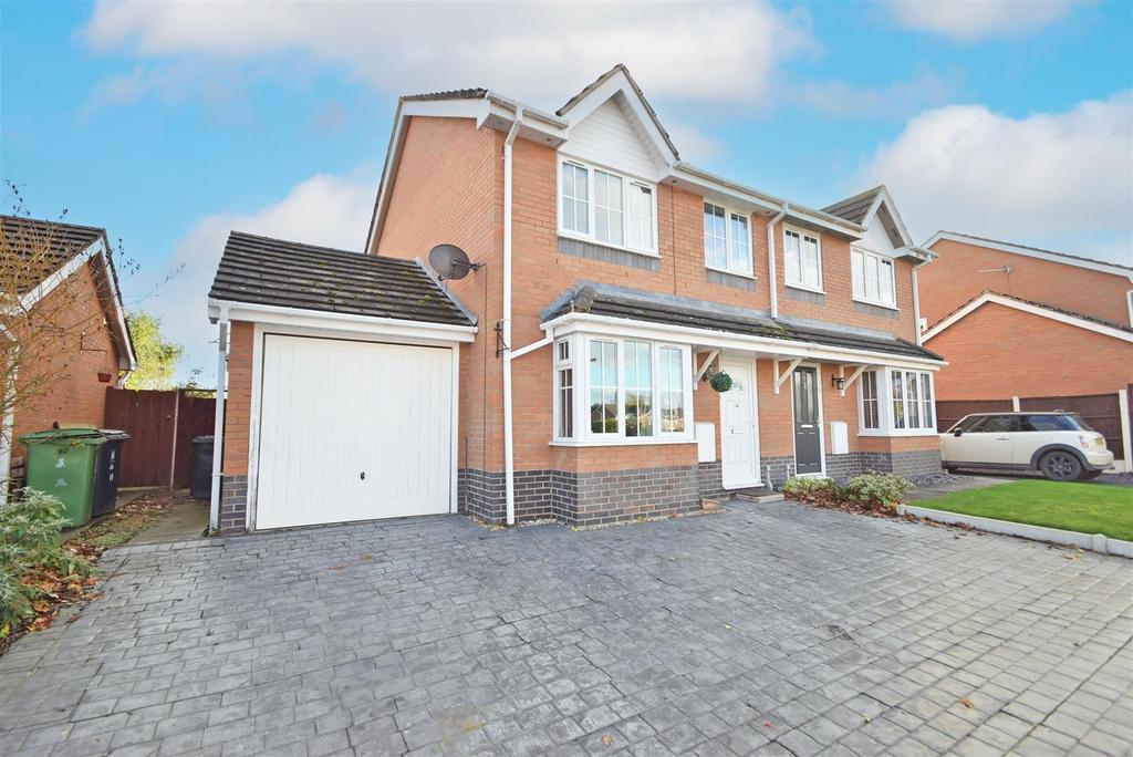 Quail Ridge, Ford, Shrewsbury 3 bed semidetached house £250,000