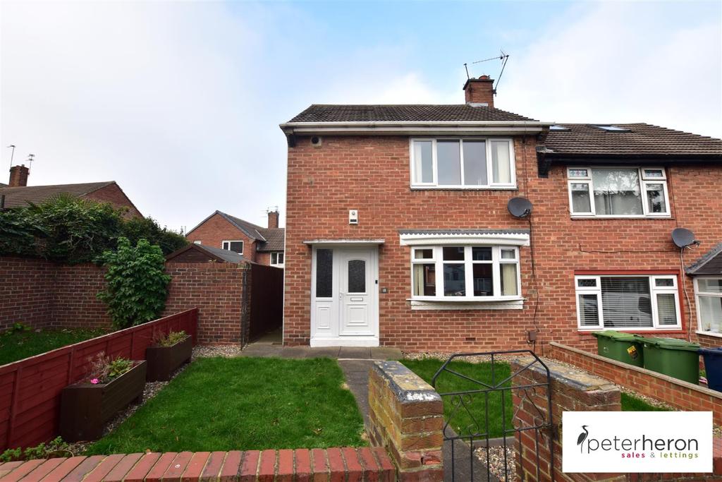 Rotherfield Square, Redhouse, Sunderland 2 bed semidetached house £595 pcm (£137 pw)