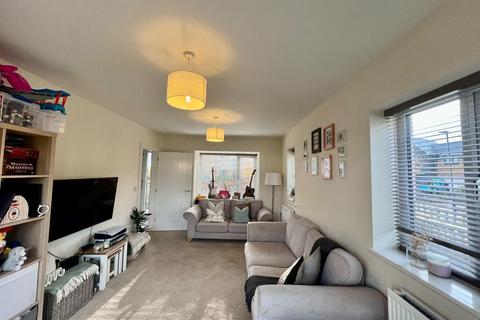 85 Budding Way, Dursley, GL11 5BE