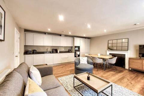 3 bedroom flat to rent - York Place, Edinburgh