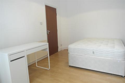 7 bedroom house share to rent - Desmond Avenue, Hull