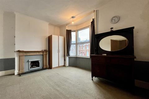 4 bedroom house for sale - Queens Park Road, Brighton