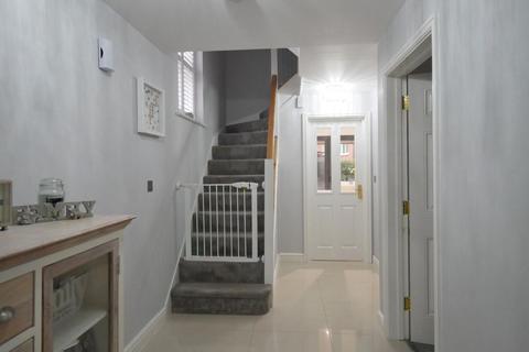 28 Cae Canol, Penarth, CF64 3RL
