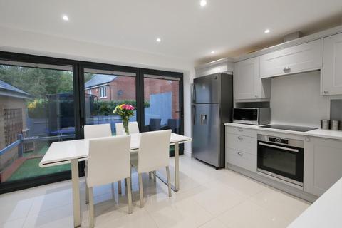 28 Cae Canol, Penarth, CF64 3RL