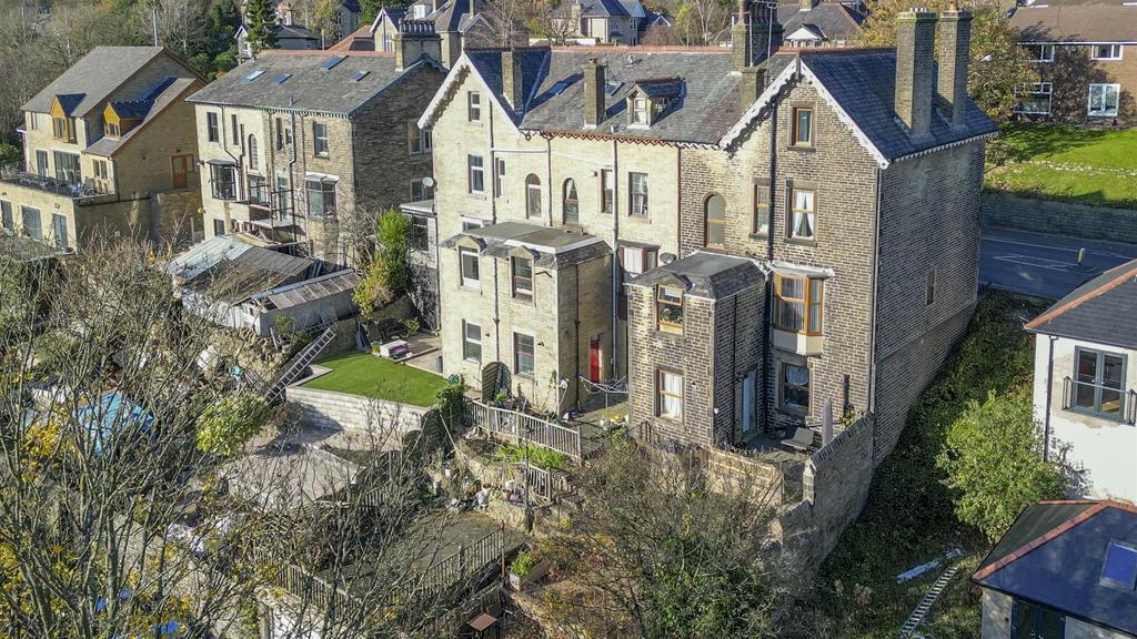 Haslingden Road, Rawtenstall, Rossendale 5 bed end of terrace house for